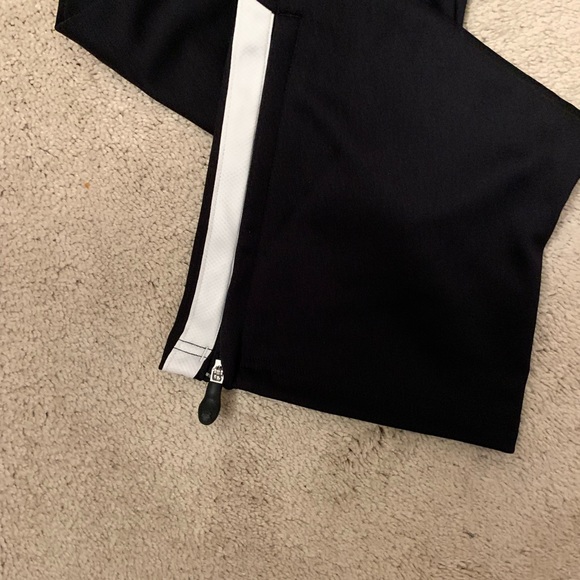 NWT UA Youth Track Suit - Size Med - Picture 2 of 5